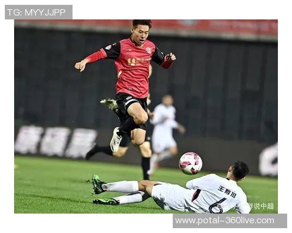 大连与广州恒大激战成平局赛后分析与精彩瞬间回顾